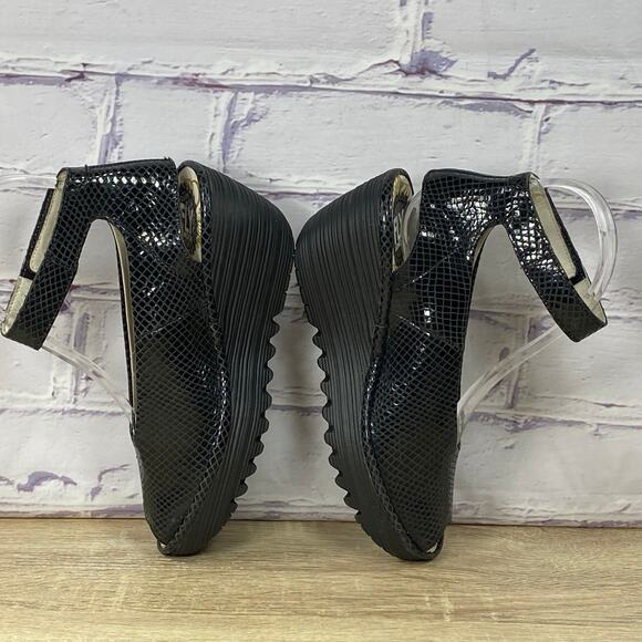 Fly London Yala Black Snake Leather Wedge Sandals Women's Size 36 Ankle Strap - Picture 6 of 8